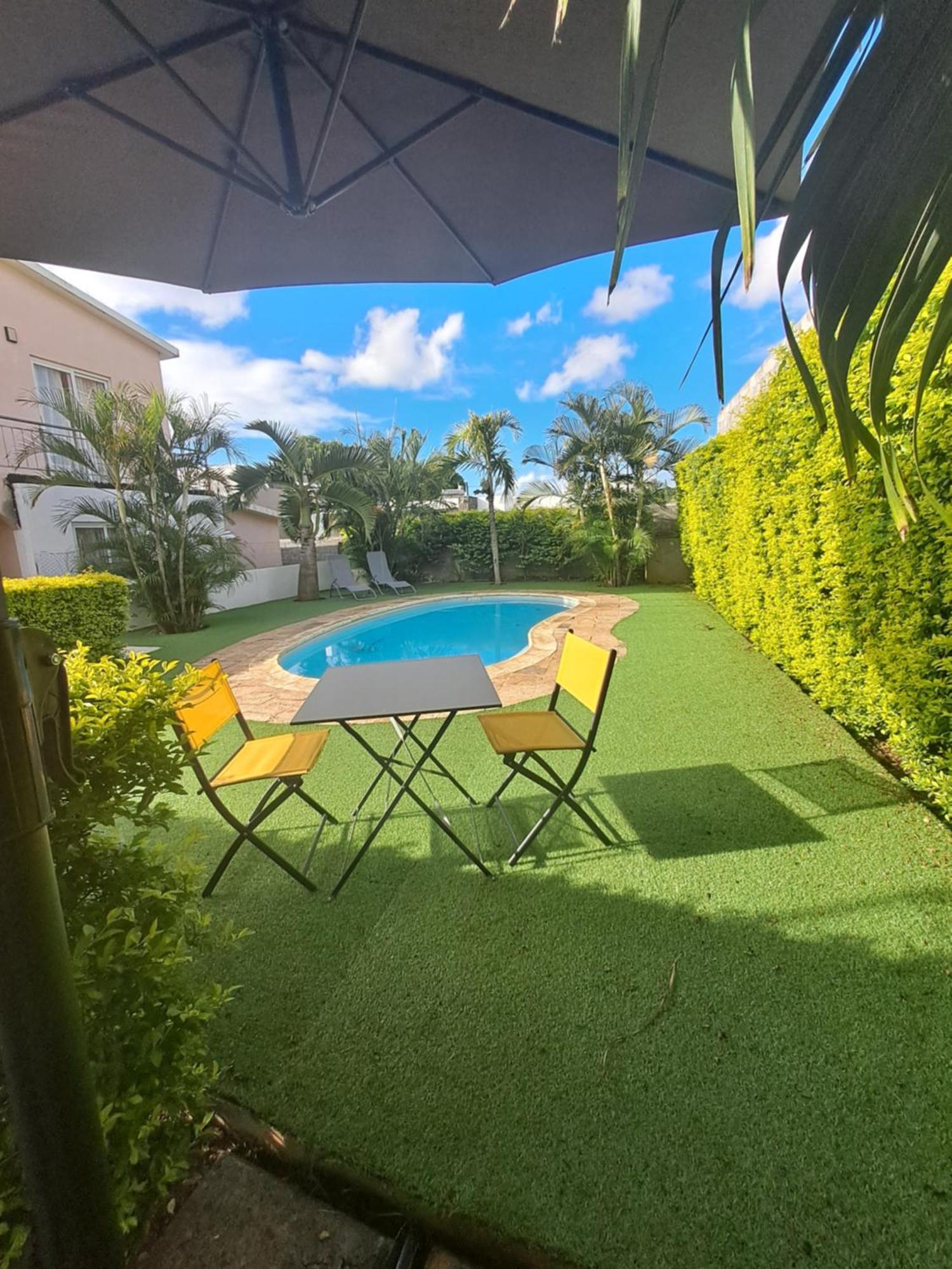Appartement Paisible Avec Jardin & Piscine Albion Exteriör bild