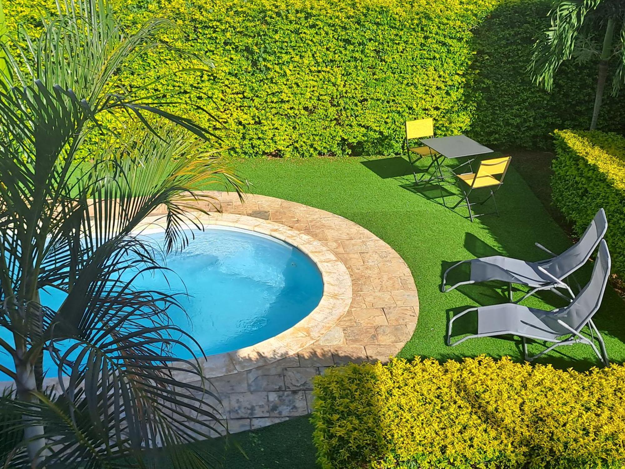 Appartement Paisible Avec Jardin & Piscine Albion Exteriör bild